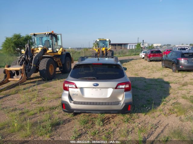 4S4BSACC3J3324781 Subaru Outback Premium