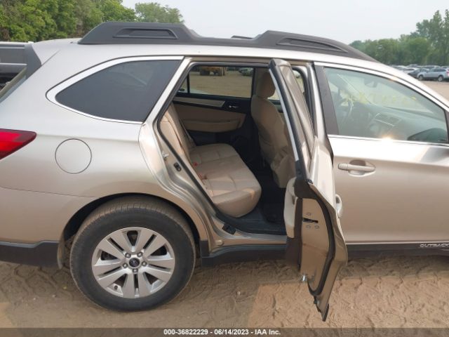 4S4BSACC3J3324781 Subaru Outback Premium