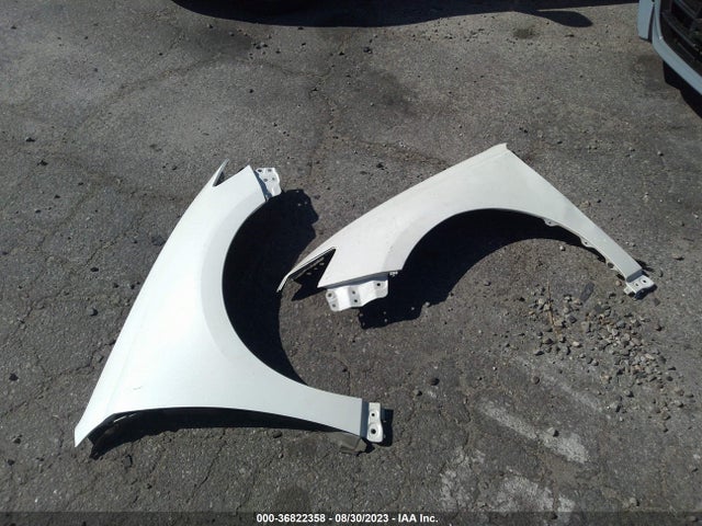 JTHBW1GGXE2062869 Lexus Es 300h Hybrid