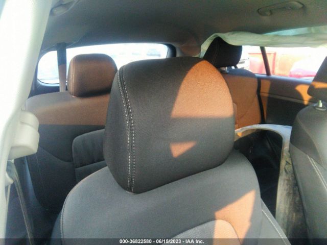 KNDPMCAC2L7650943 KIA Sportage Lx