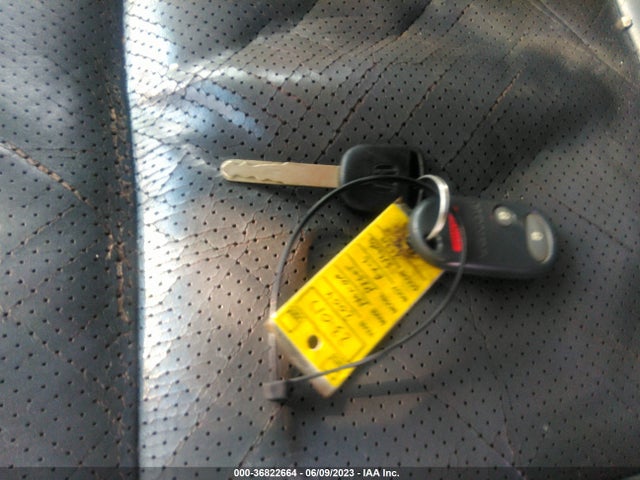 2004 HONDA PILOT EX VIN: 2HKYF18784H616627