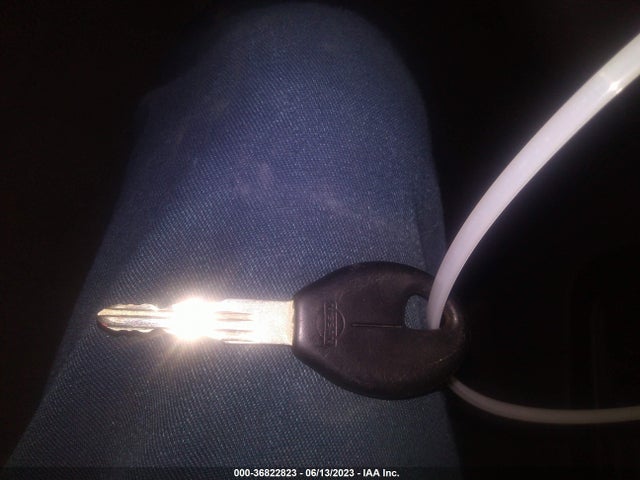 1993 NISSAN SENTRA E/XE VIN: 1N4EB31P0PC816332