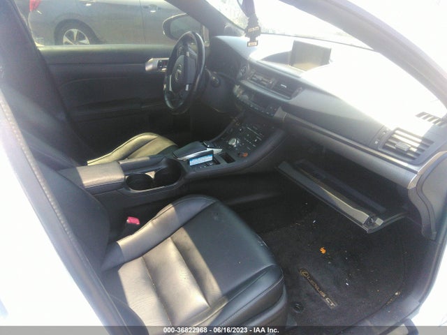 JTHKD5BH9F2232752 Lexus Ct 200h Hybrid