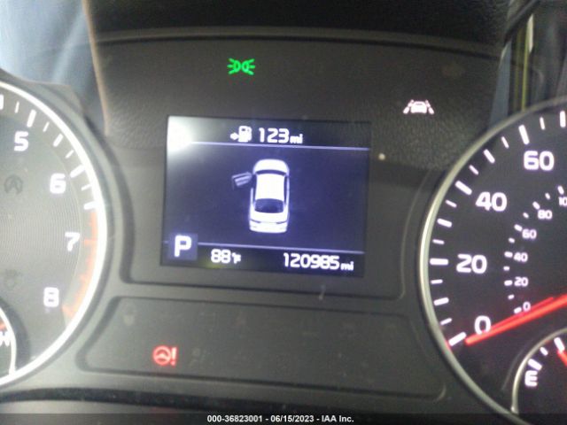 5XXGT4L38KG305556 KIA Optima Lx