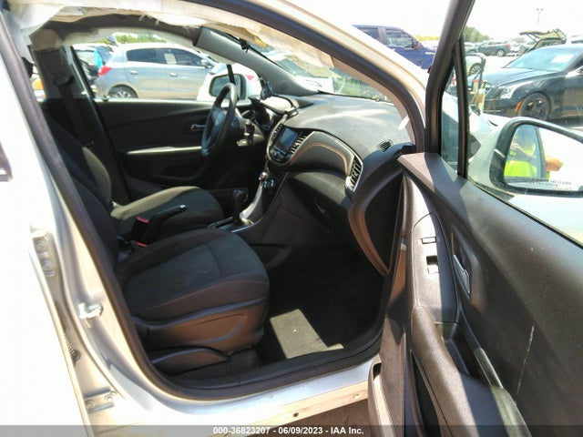 Chevrolet TRAX LS 2020 3GNCJKSB6LL163724 Image 11