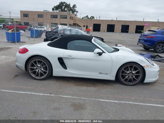 2014 Porsche Boxster, VIN: WP0CA2A88ES121722