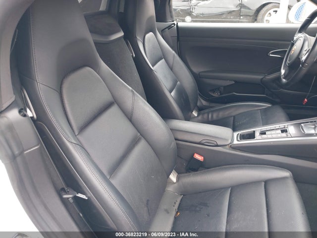 2014 Porsche Boxster, VIN: WP0CA2A88ES121722