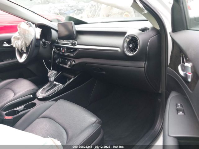 3KPF54AD5ME388232 KIA FORTE EX