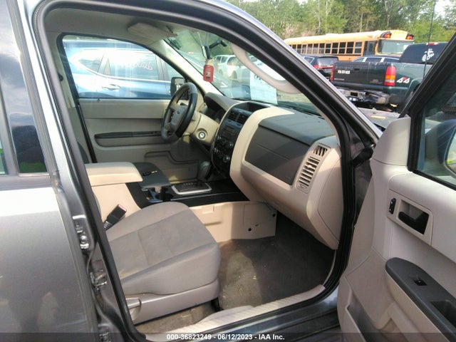 2010 FORD ESCAPE XLS VIN: 1FMCU9C76AKD08922