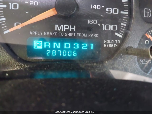 2002 CHEVROLET SILVERADO 1500 LS VIN: 2GCEK19T721400213