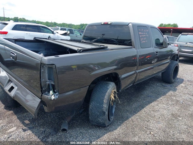 2002 CHEVROLET SILVERADO 1500 LS VIN: 2GCEK19T721400213