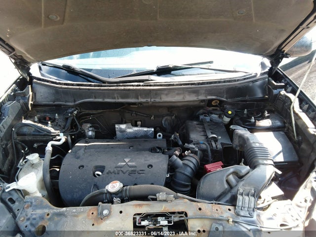 4A4AP3AUXEE002697 Mitsubishi Outlander Sport Es