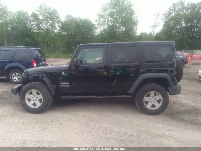 2018 JEEP WRANGLER JK UNLIMITED SPORT S VIN: 1C4BJWDG8JL883054