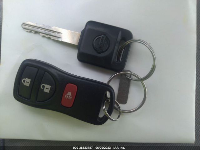 5BZAF0AA1FN852492 Nissan Nvp S
