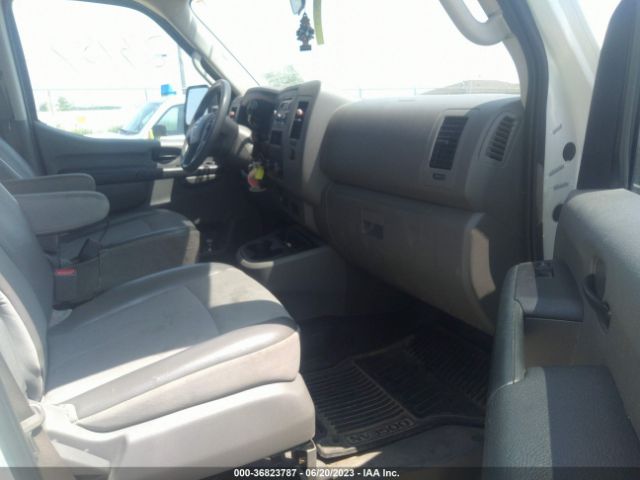 5BZAF0AA1FN852492 Nissan Nvp S
