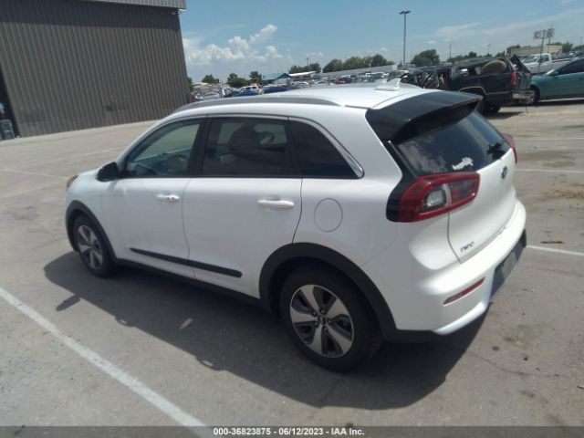 KNDCC3LCXJ5135227 KIA NIRO EX