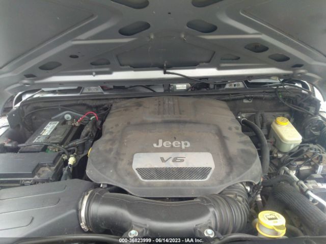 1C4BJWDG4EL120454 Jeep Wrangler Unlimited Sport