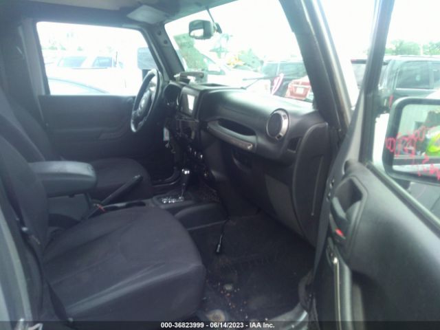 1C4BJWDG4EL120454 Jeep Wrangler Unlimited Sport
