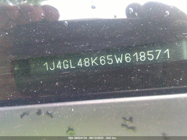 2005 JEEP LIBERTY SPORT VIN: 1J4GL48K65W618571