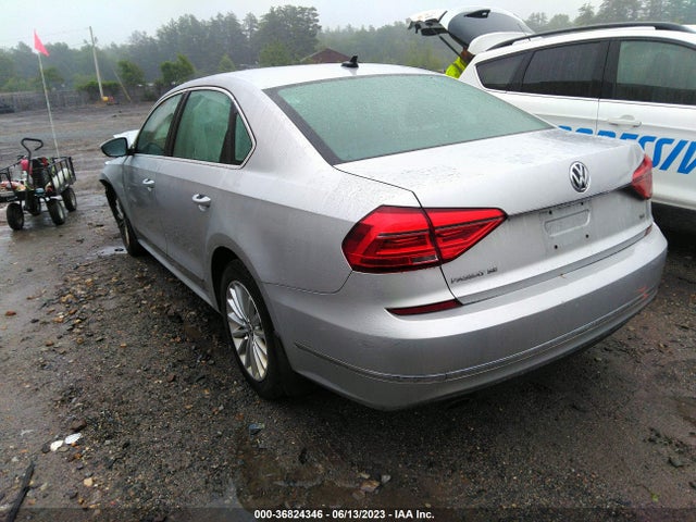 1VWBT7A32GC051412 Volkswagen Passat 1.8t Se