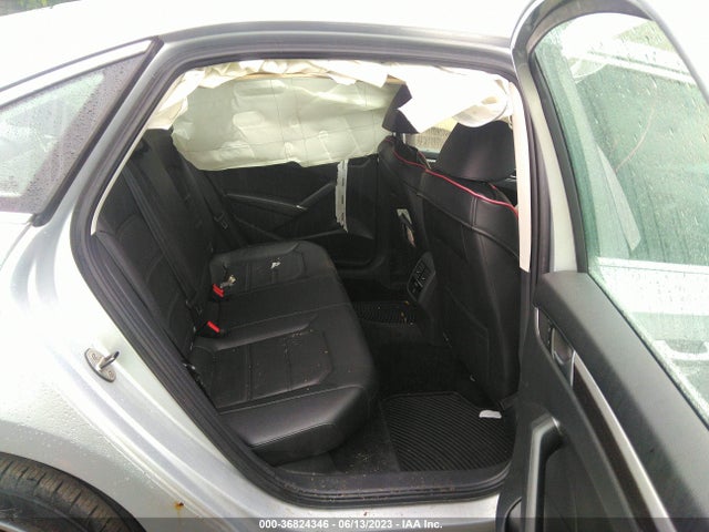 1VWBT7A32GC051412 Volkswagen Passat 1.8t Se