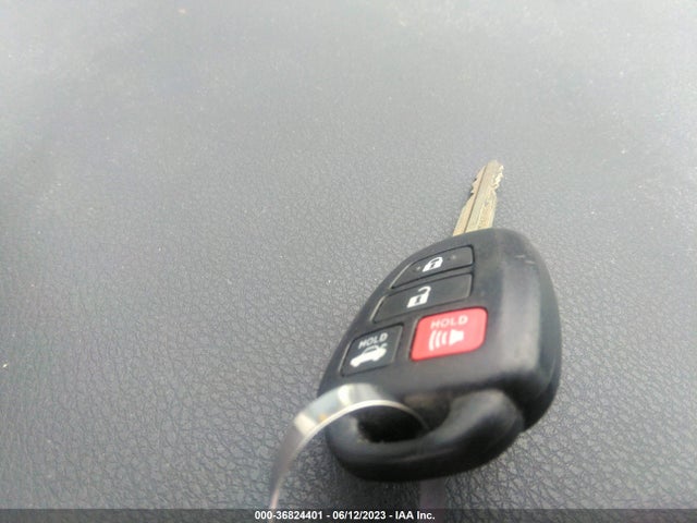 Toyota COROLLA LE 2014 5YFBURHE3EP100902 Image 3