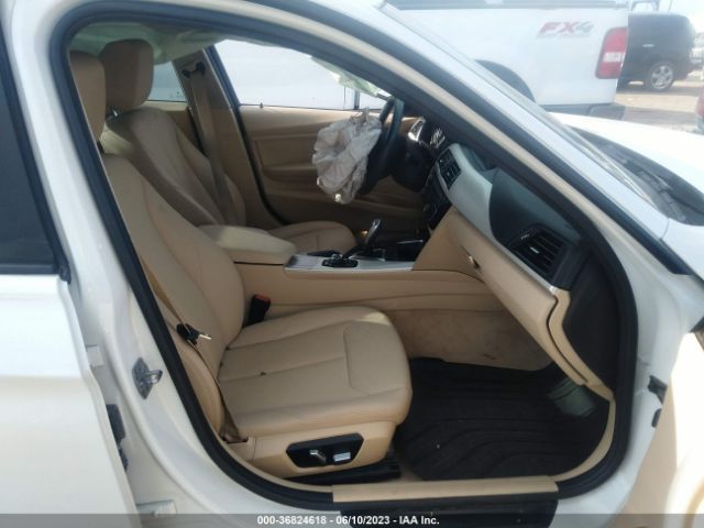 WBA8E1G51GNT33751 BMW 3 Series 320i