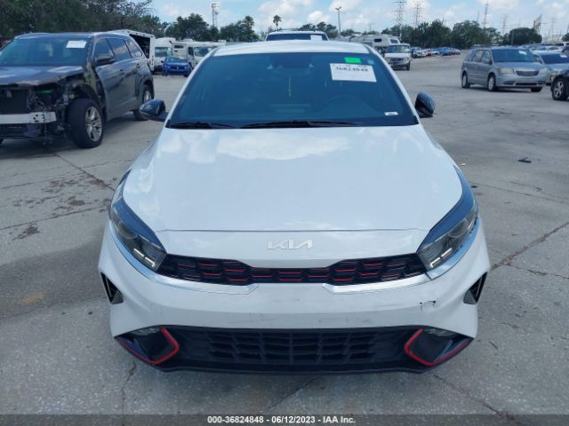 3KPF54AD9NE449017 KIA Forte Gt-line