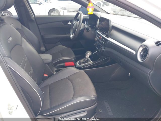 3KPF54AD9NE449017 KIA Forte Gt-line