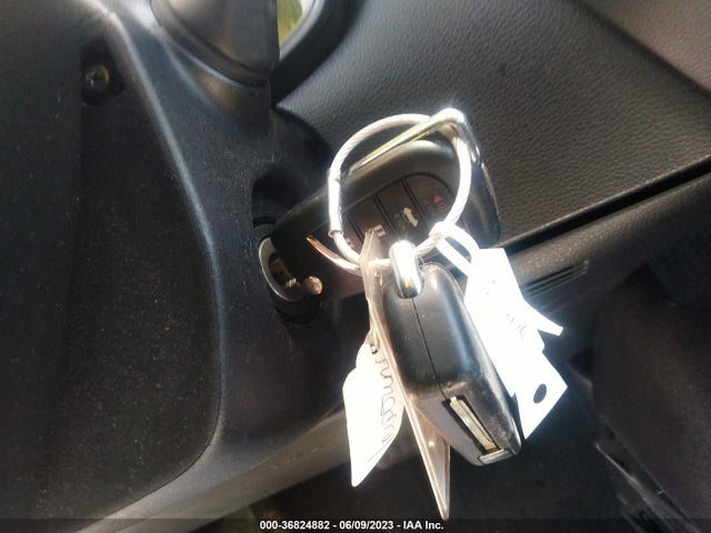 Toyota COROLLA LE 2021 5YFEPMAE2MP184808 Image 3