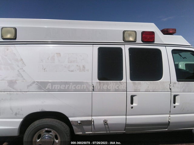 2011 FORD ECONOLINE CARGO VAN COMMERCIAL/RECREATIONAL VIN: 1FDSS3EL8BDA42852
