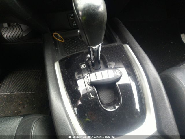 5N1AT2MV5FC833129 Nissan Rogue Sl