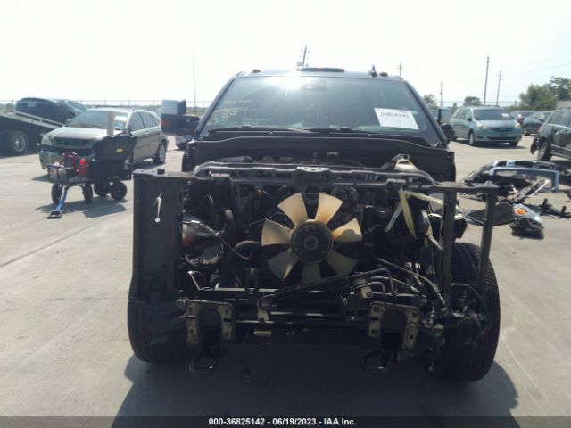 1GT12UEG8HF105549 GMC Sierra 2500hd Denali