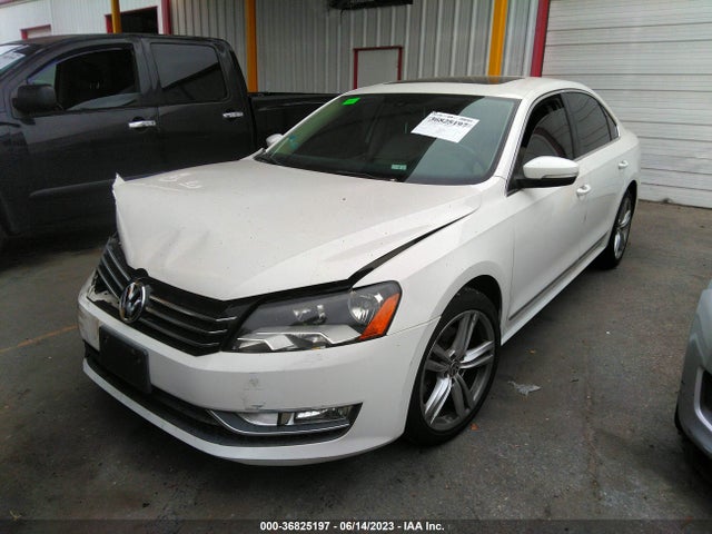 1VWBT7A30FC071186 Volkswagen Passat 1.8t Se W/sunroof & Nav