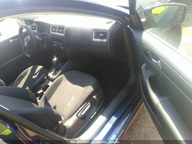 3VW2K7AJ3EM382495 Volkswagen Jetta Sedan S