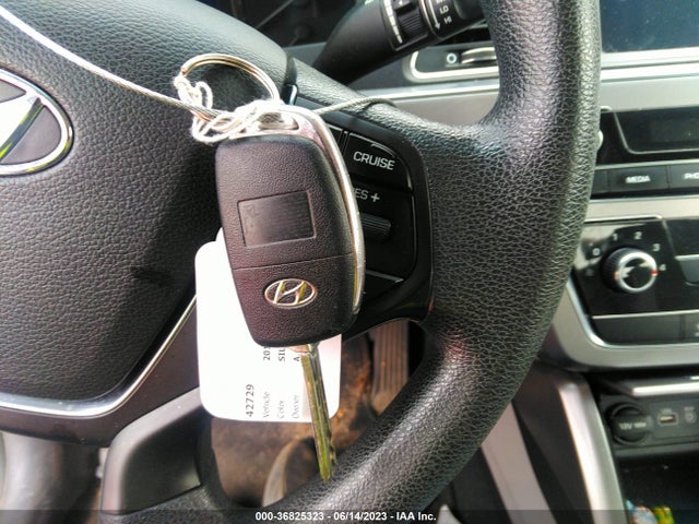 Hyundai SONATA SE 2017 5NPE24AF5HH462966 Image 3
