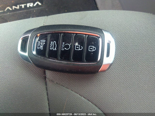 Hyundai ELANTRA SEL 2022 5NPLS4AG2NH085220 Image 11