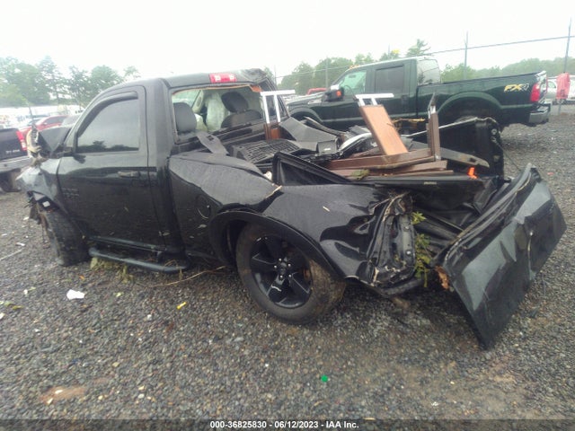 2016 RAM 1500 EXPRESS VIN: 3C6JR7ATXGG272385