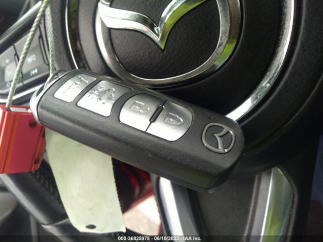 JM1GL1XY0J1304643 Mazda Mazda6 Signature