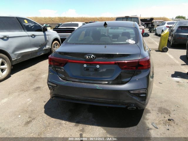3KPF24ADXKE118239 KIA Forte Lxs