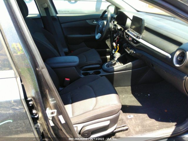 3KPF24ADXKE118239 KIA Forte Lxs
