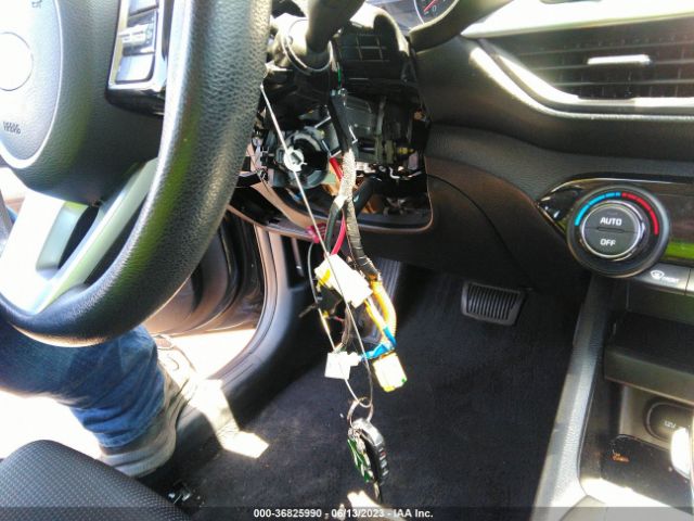 3KPF24ADXKE118239 KIA Forte Lxs