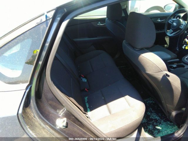 3KPF24ADXKE118239 KIA Forte Lxs