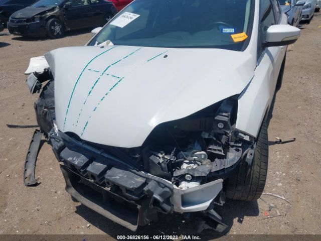 1FADP3N2XEL130095 Ford Focus Titanium