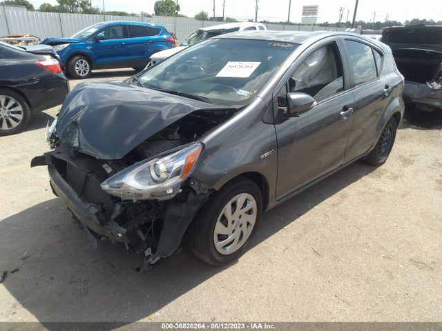 Toyota Prius C One/two/three/four 2015 JTDKDTB30F1585042 Image 2