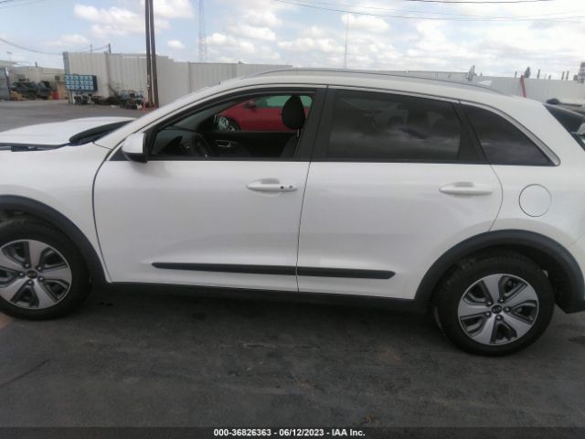 KNDCB3LC0K5340673 KIA NIRO LX