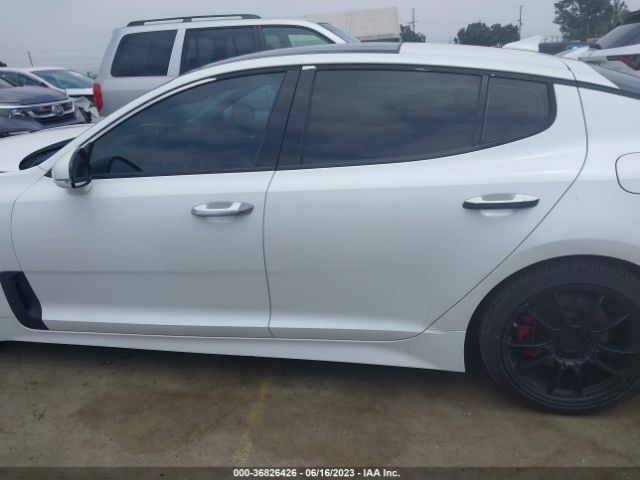 KNAE25LA9J6014539 KIA Stinger Premium
