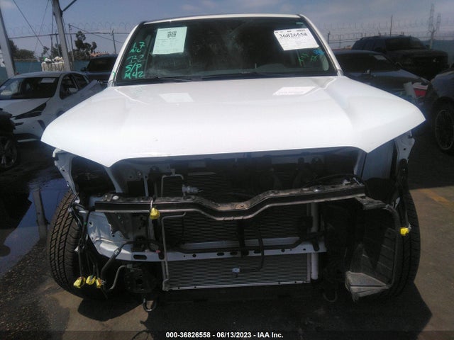Toyota 4runner Sr5 Premium 2022 JTEFU5JR8N5270611 Image 13