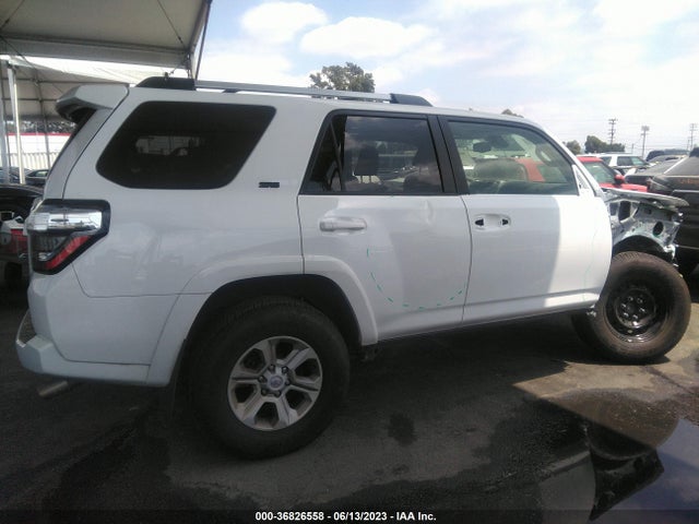 Toyota 4runner Sr5 Premium 2022 JTEFU5JR8N5270611 Image 14