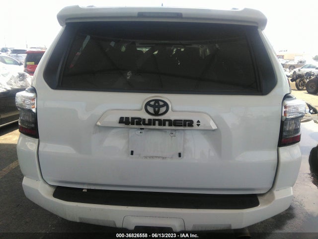 Toyota 4runner Sr5 Premium 2022 JTEFU5JR8N5270611 Image 17